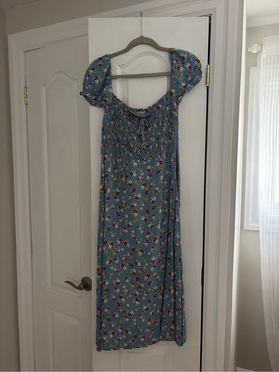 Faithfull the Brand Dresses & Skirts - Faithfull the Brand Blue Floral Midi Dress